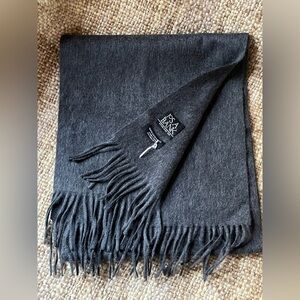 Jos. A. Bank 100% Cashmere Scarf Mens Charcoal Gray NWOT